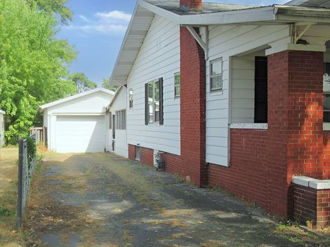 Tiny photo for 2808 Prairie Avenue, Mattoon, IL 61938 (MLS # 12472588)