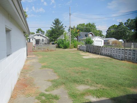 Tiny photo for 2808 Prairie Avenue, Mattoon, IL 61938 (MLS # 12472588)