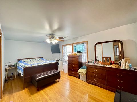 Tiny photo for 2970 W Nelson Street, Chicago, IL 60618 (MLS # 12576952)