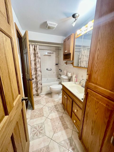 Tiny photo for 2970 W Nelson Street, Chicago, IL 60618 (MLS # 12576952)