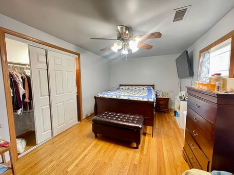 Tiny photo for 2970 W Nelson Street, Chicago, IL 60618 (MLS # 12576952)