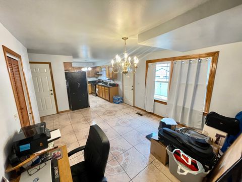 Tiny photo for 2970 W Nelson Street, Chicago, IL 60618 (MLS # 12576952)