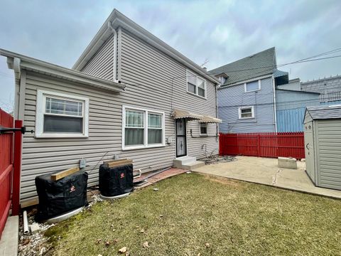 Tiny photo for 2970 W Nelson Street, Chicago, IL 60618 (MLS # 12576952)