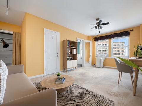 Tiny photo for 5555 N SHERIDAN Road #1612, Chicago, IL 60640 (MLS # 12775331)
