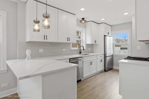 Tiny photo for 3829 W 109th Street, Chicago, IL 60655 (MLS # 12577767)