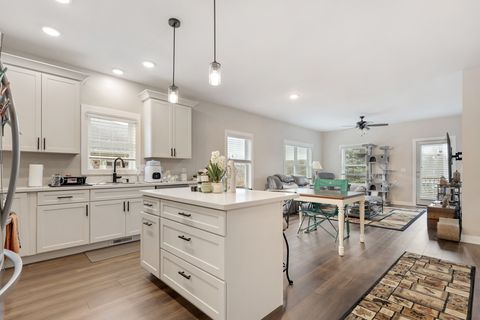 Tiny photo for 207 Julie Lane, Hampshire, IL 60140 (MLS # 12533446)