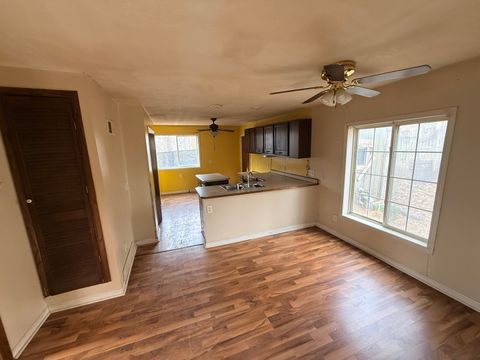 Tiny photo for 1417 W 12th Street, Davenport, IA 52804 (MLS # 12601023)