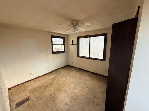 Tiny photo for 1417 W 12th Street, Davenport, IA 52804 (MLS # 12601023)