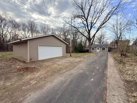 Tiny photo for 1417 W 12th Street, Davenport, IA 52804 (MLS # 12601023)