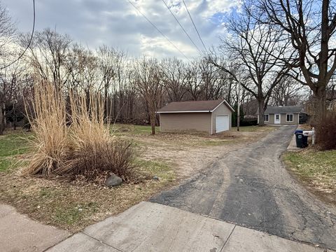 Tiny photo for 1417 W 12th Street, Davenport, IA 52804 (MLS # 12601023)