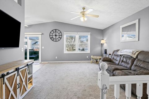 Tiny photo for 2823 Rutherford Drive, Bloomington, IL 61705 (MLS # 12551293)