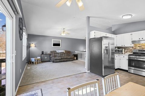 Tiny photo for 2823 Rutherford Drive, Bloomington, IL 61705 (MLS # 12551293)