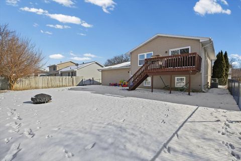 Tiny photo for 2823 Rutherford Drive, Bloomington, IL 61705 (MLS # 12551293)