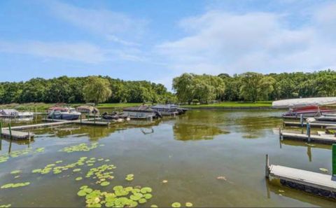 Tiny photo for 34 Montego Colony #1, Fox Lake, IL 60020 (MLS # 12603601)