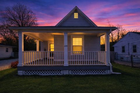 Photo of 2285 W Center Street, Decatur, IL 62526 (MLS # 12619101)