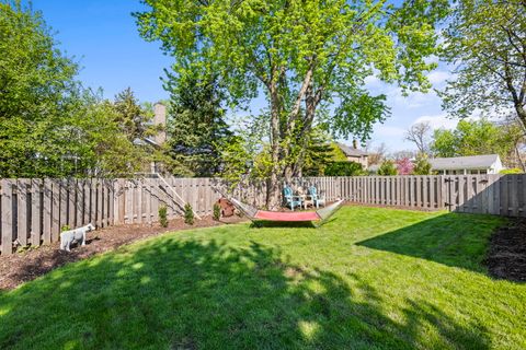 Tiny photo for 527 CUMNOR Court, Deerfield, IL 60015 (MLS # 12627625)