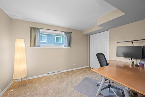 Tiny photo for 527 CUMNOR Court, Deerfield, IL 60015 (MLS # 12627625)