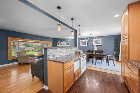 Tiny photo for 527 CUMNOR Court, Deerfield, IL 60015 (MLS # 12627625)