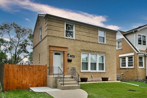 7215 W Farwell Avenue Chicago IL 60631