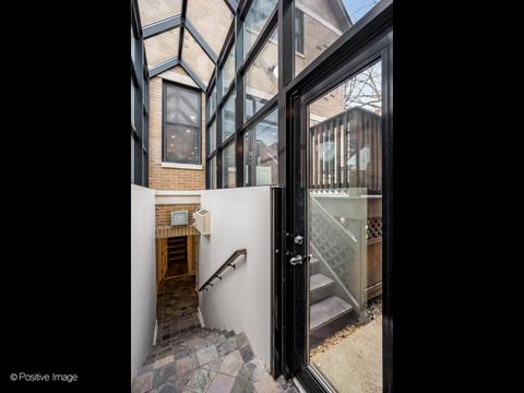 Tiny photo for 1532 W Wolfram Street, Chicago, IL 60657 (MLS # 12531691)