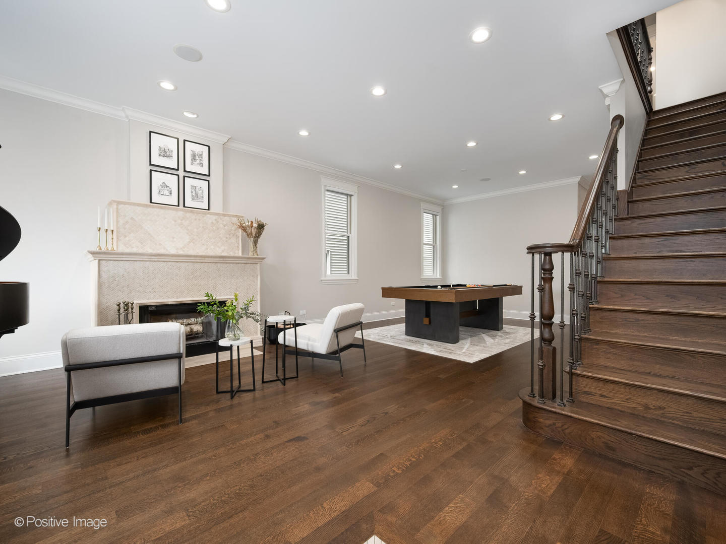 1532 W Wolfram Street