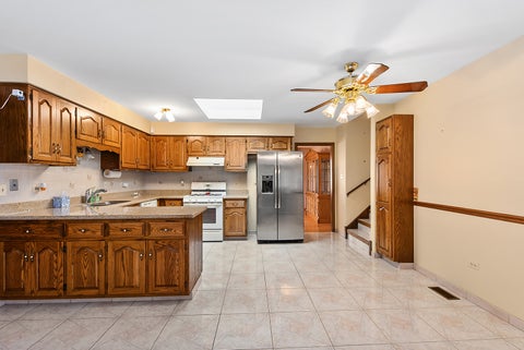 Tiny photo for 10737 Linder Avenue, Oak Lawn, IL 60453 (MLS # 12714209)