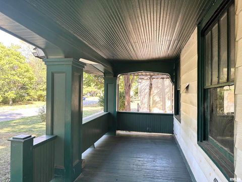 Tiny photo for 313 CASTLETON Avenue, Mt Vernon, IL 62864 (MLS # EB459803)