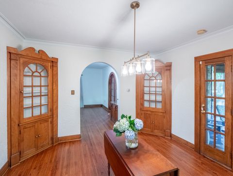 Tiny photo for 123 Ingleside Avenue, Aurora, IL 60506 (MLS # 12470392)