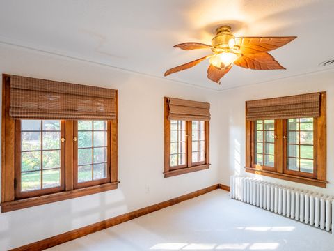 Tiny photo for 123 Ingleside Avenue, Aurora, IL 60506 (MLS # 12470392)