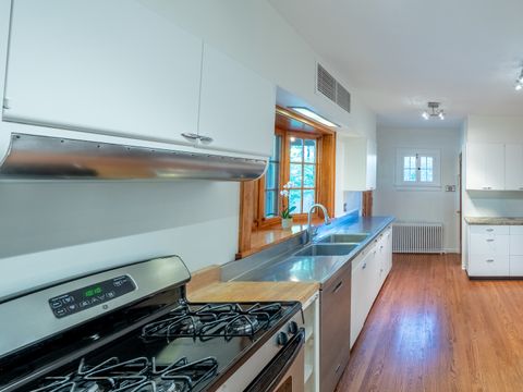 Tiny photo for 123 Ingleside Avenue, Aurora, IL 60506 (MLS # 12470392)