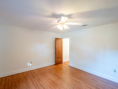Tiny photo for 123 Ingleside Avenue, Aurora, IL 60506 (MLS # 12470392)