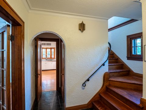 Tiny photo for 123 Ingleside Avenue, Aurora, IL 60506 (MLS # 12470392)