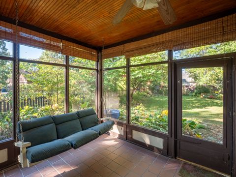 Tiny photo for 123 Ingleside Avenue, Aurora, IL 60506 (MLS # 12470392)
