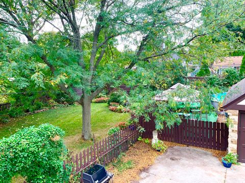 Tiny photo for 123 Ingleside Avenue, Aurora, IL 60506 (MLS # 12470392)