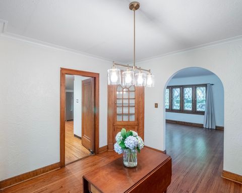 Tiny photo for 123 Ingleside Avenue, Aurora, IL 60506 (MLS # 12470392)