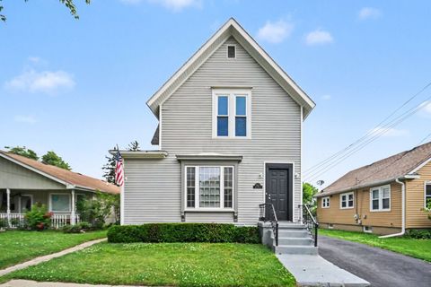 Photo of 662 Bent Street, Elgin, IL 60120 (MLS # 12692307)