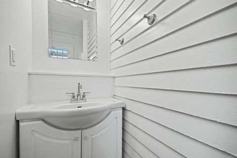 Tiny photo for 662 Bent Street, Elgin, IL 60120 (MLS # 12692307)