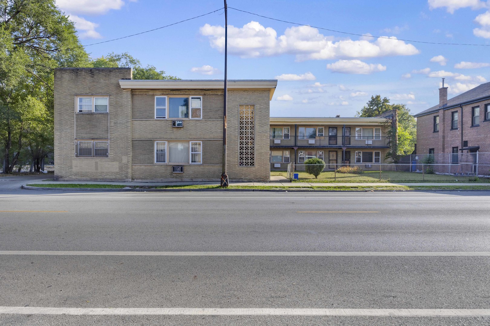 2537 E 83rd Street