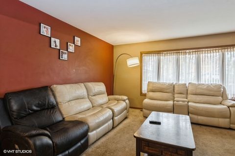 Tiny photo for 19265 Lange Street, Lansing, IL 60438 (MLS # 12524926)