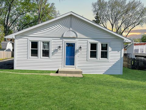 Single Family Residence in Antioch IL 215 North Avenue.jpg