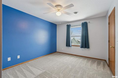 Tiny photo for 4406 REGENCY Place, Davenport, IA 52806 (MLS # QC4269635)