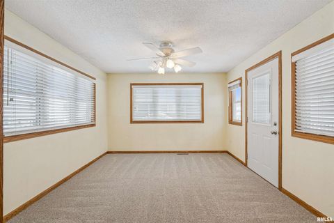 Tiny photo for 4406 REGENCY Place, Davenport, IA 52806 (MLS # QC4269635)