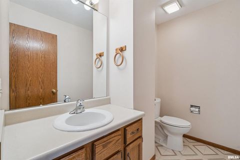 Tiny photo for 4406 REGENCY Place, Davenport, IA 52806 (MLS # QC4269635)