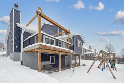 Tiny photo for 4406 REGENCY Place, Davenport, IA 52806 (MLS # QC4269635)