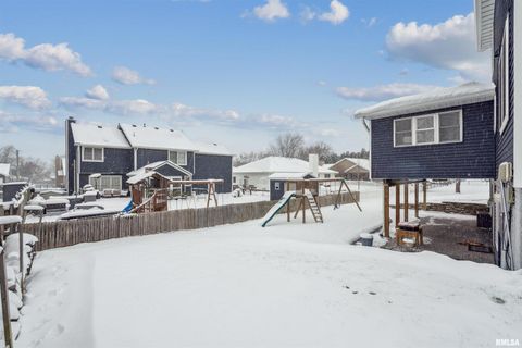 Tiny photo for 4406 REGENCY Place, Davenport, IA 52806 (MLS # QC4269635)