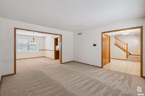 Tiny photo for 4406 REGENCY Place, Davenport, IA 52806 (MLS # QC4269635)