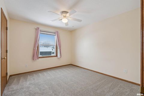 Tiny photo for 4406 REGENCY Place, Davenport, IA 52806 (MLS # QC4269635)