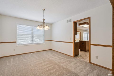 Tiny photo for 4406 REGENCY Place, Davenport, IA 52806 (MLS # QC4269635)