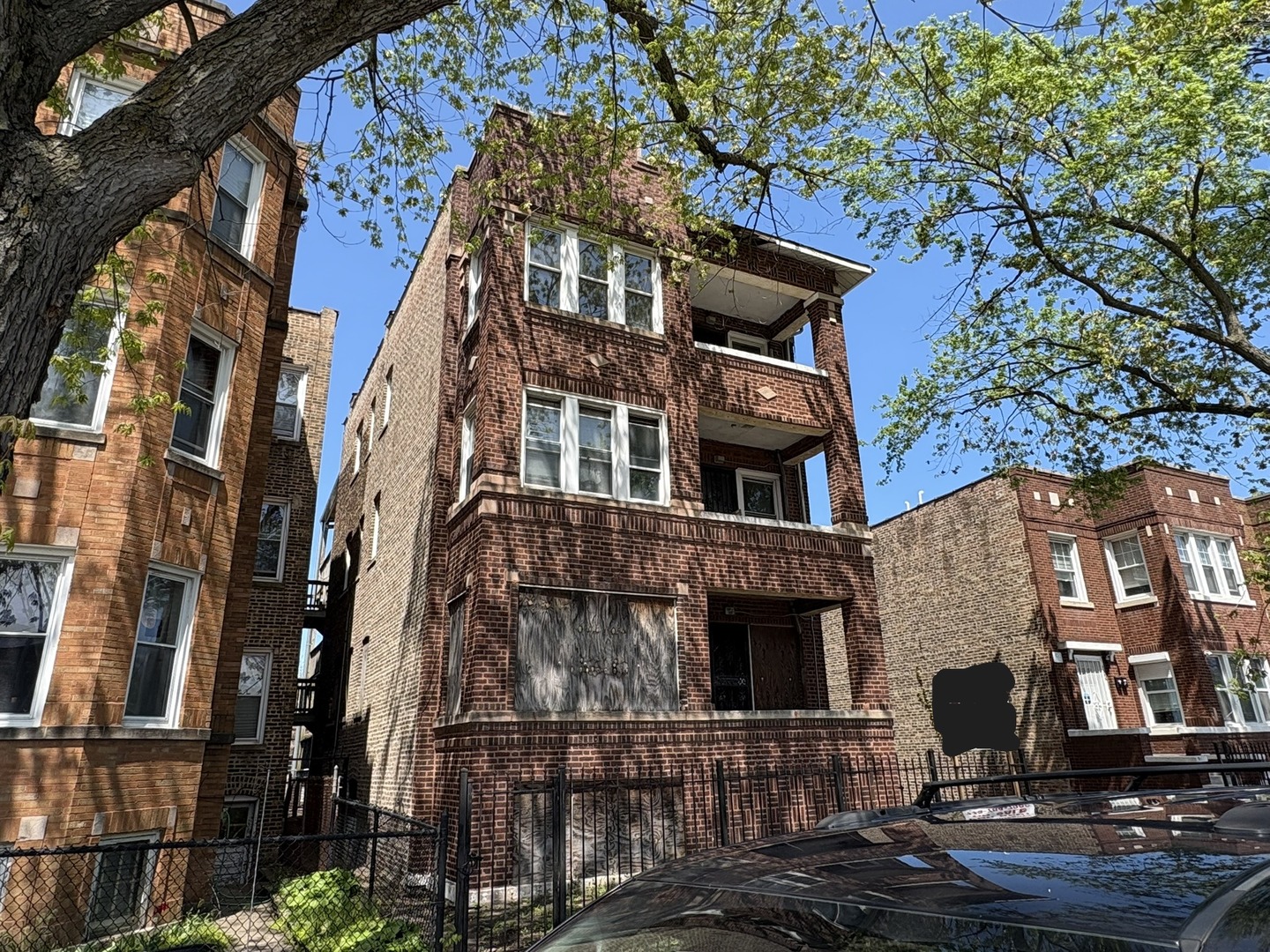 1526 E 72nd Place