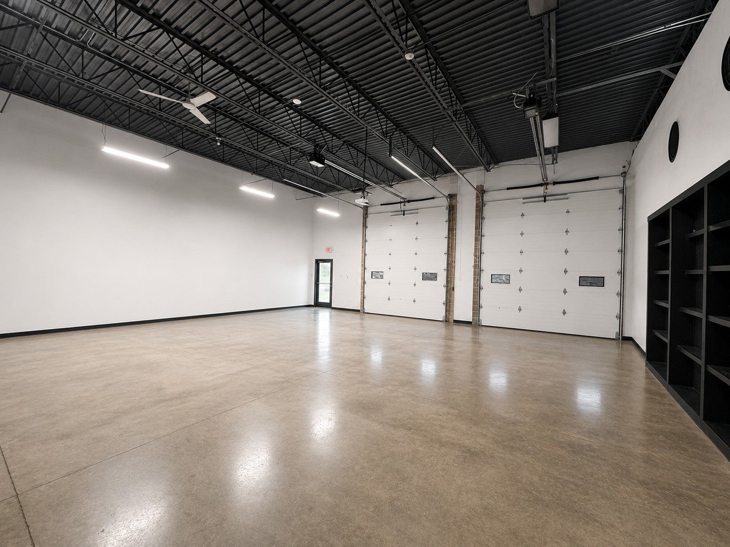 1600 N Milwaukee Avenue 307-308